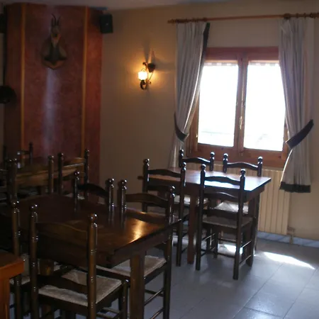 מלון Ca De Graus 2*